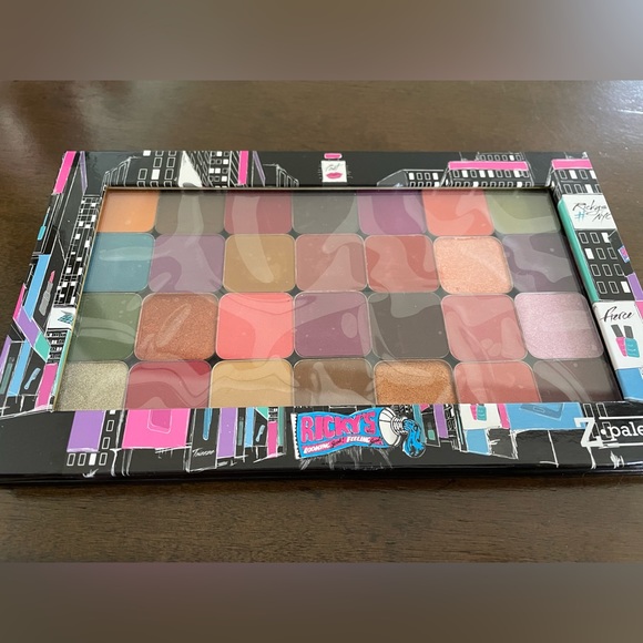 MAKEUP geek ( DISCONTINUED) eyeshadows palette - Picture 2 of 6
